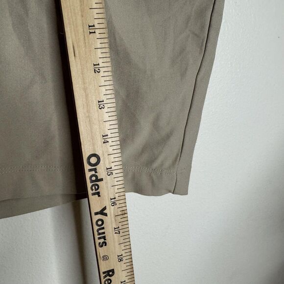 Lululemon Shorts Mens 32 Khaki Beige Commission Classic Golf Casual Lightweight - Picture 4 of 8